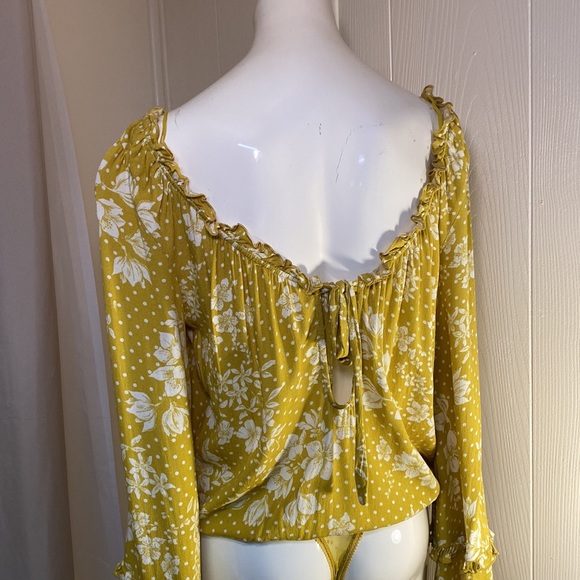 Free People Floral Mustard Hippie Top NWOT - Picture 4 of 13